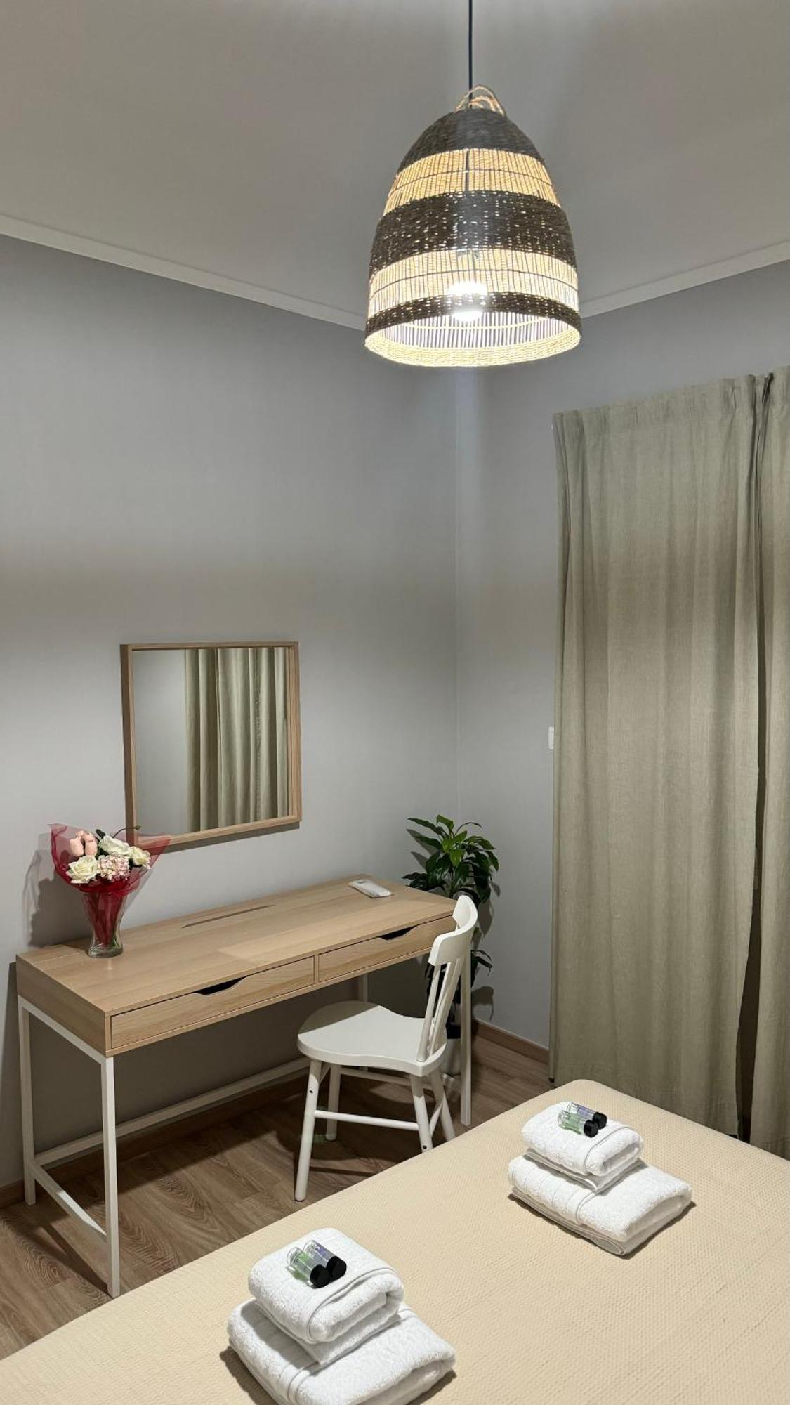 Urban Breeze Aparment 1 Apartment เอเธนส์ ภายนอก รูปภาพ