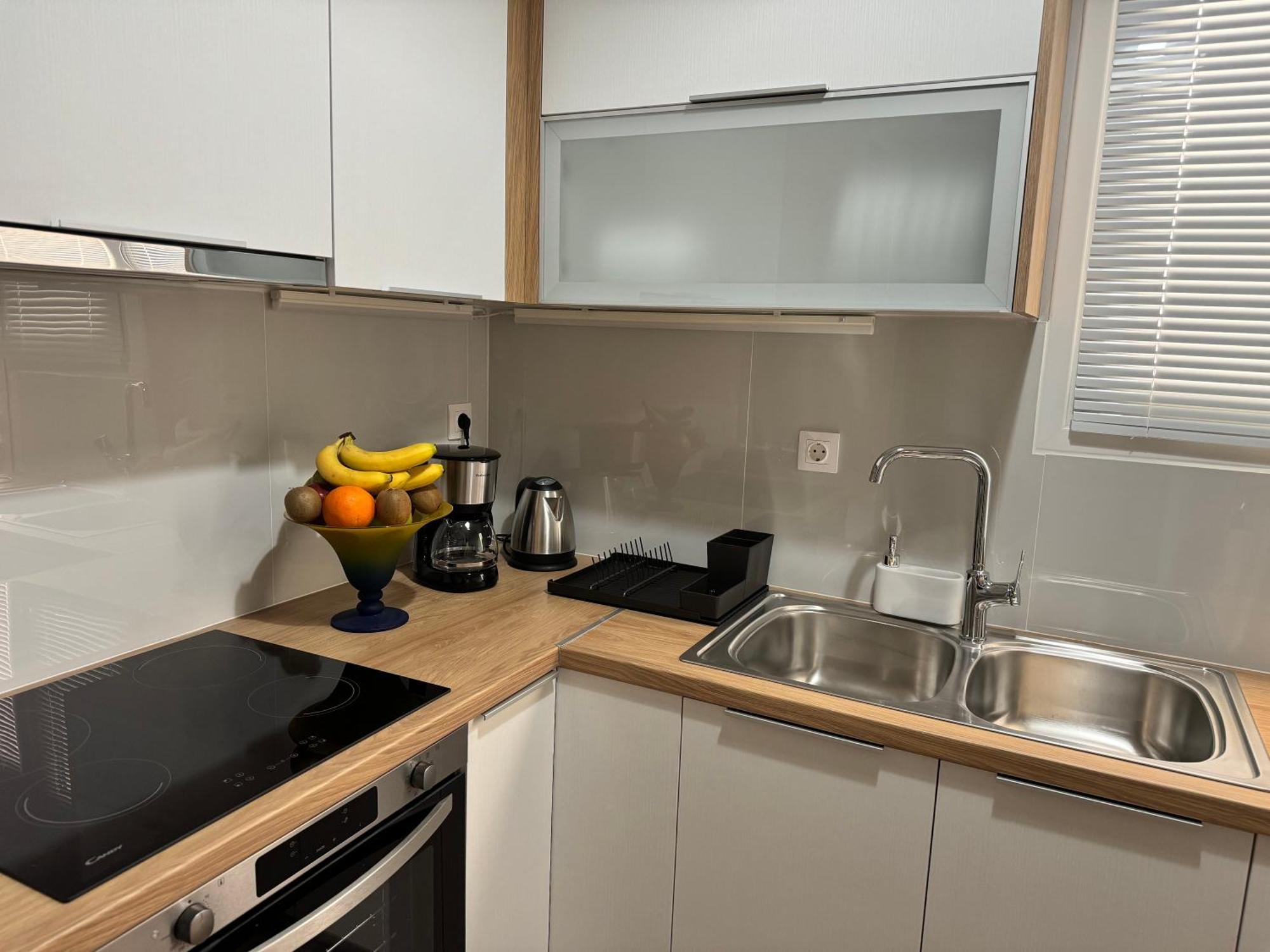 Urban Breeze Aparment 1 Apartment เอเธนส์ ภายนอก รูปภาพ