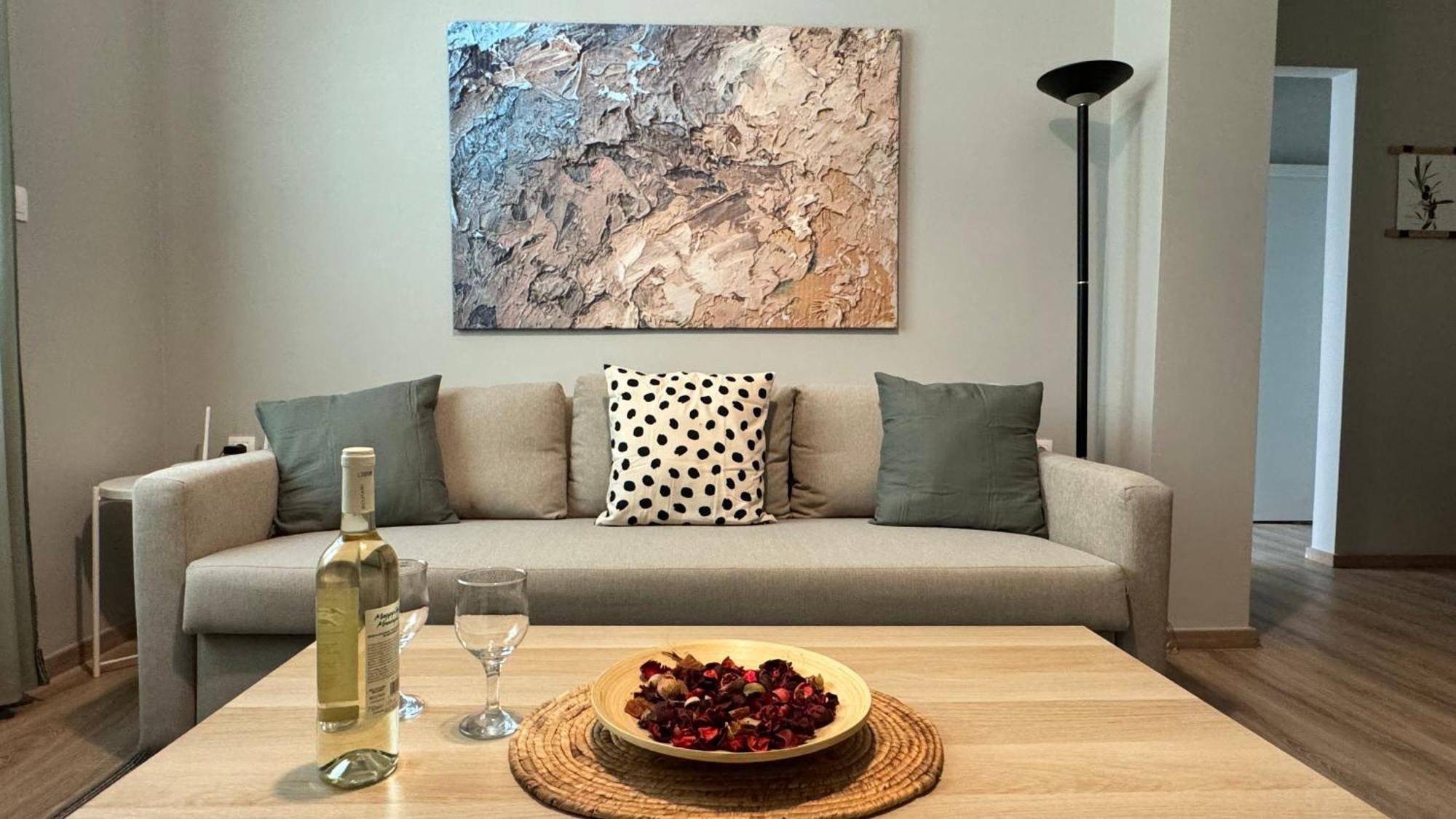 Urban Breeze Aparment 1 Apartment เอเธนส์ ภายนอก รูปภาพ